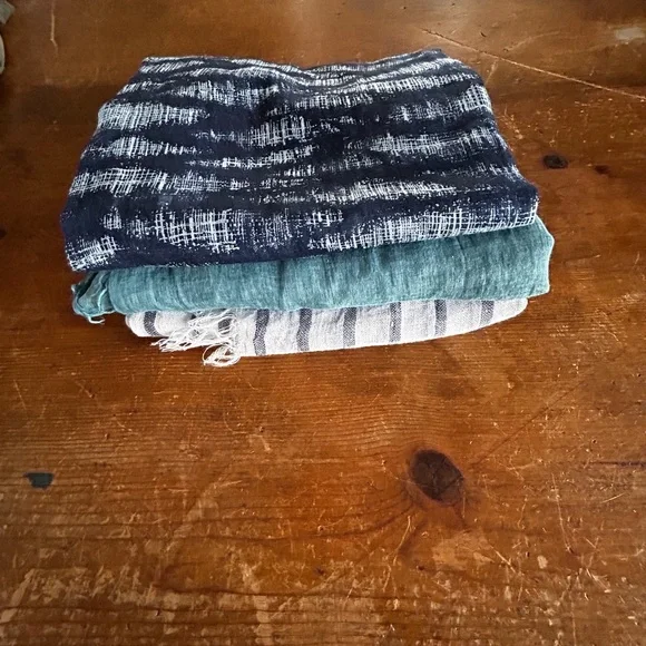 Beck Sondergaard luxury Danish indigo cotton scarf/pareo/wrap. - Picture 7 of 9